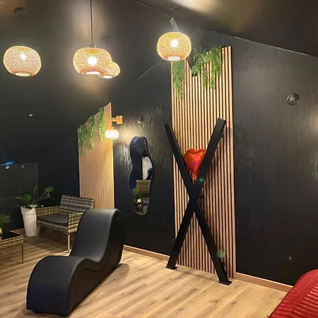 De Luxe & Hodinový hotel *